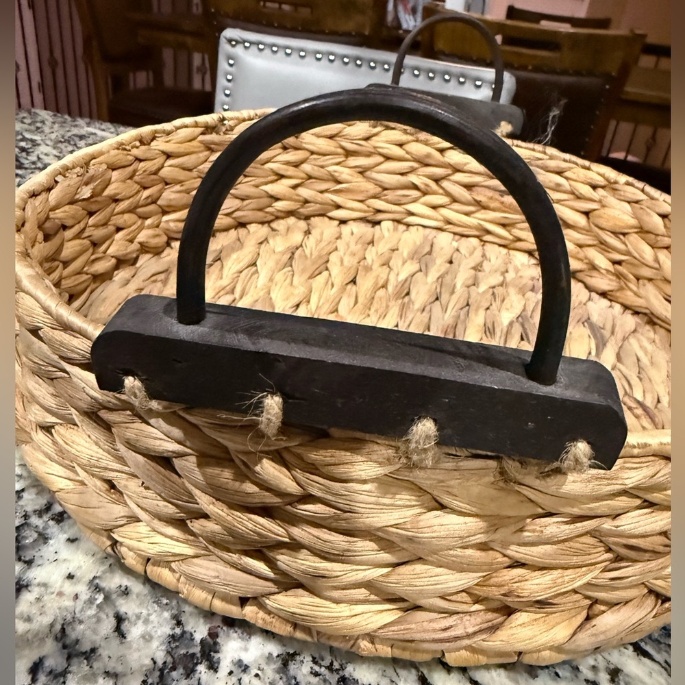 Natural Woven Basket with Handles - Picture 4 of 8